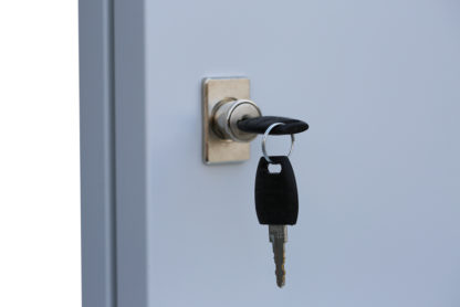Stahlschiebetürenschrank – Bild 2
